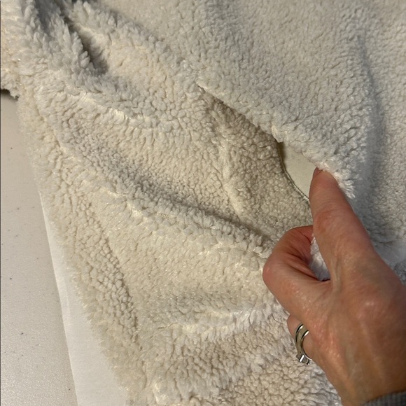 Lululemon Textured Fleece Embroidered Logo Hoodie - Picture 9 of 12